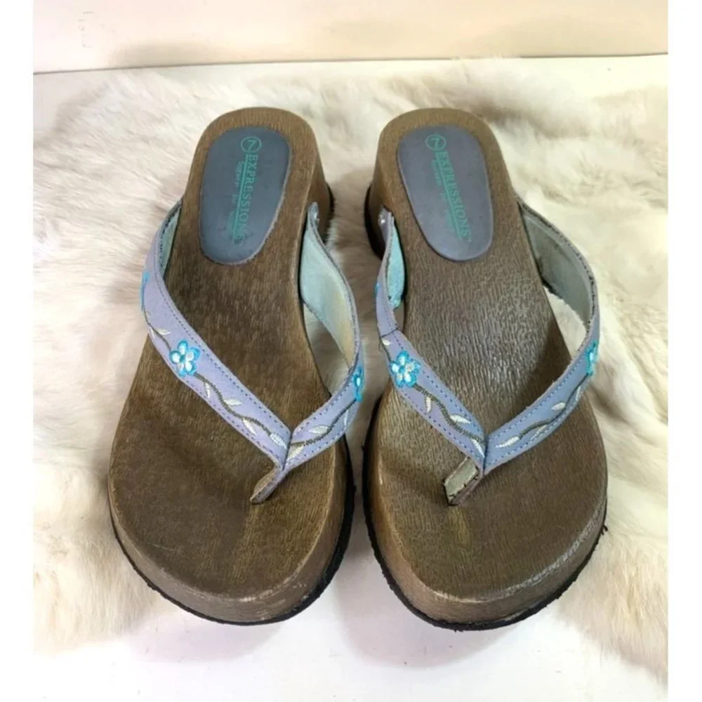 Vintage Y2K Chunky T-Strap Sandal Clog Embroidered Periwinkle Strap Size 7 - Picture 2 of 9